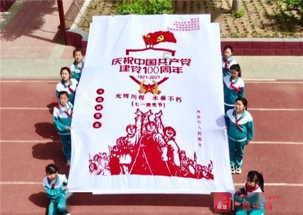 “嘴替”赢得喝彩说明了什么