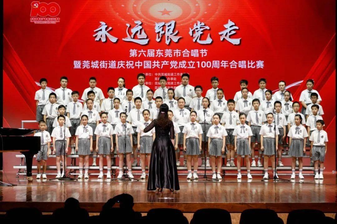 211高材生返乡创业年营业额100多万，年轻人走出校门后的选择，到底听谁的？