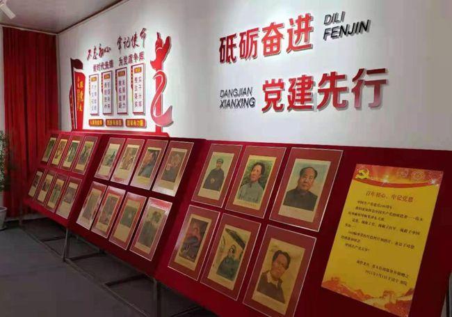 铁笼中的小鹿逃脱